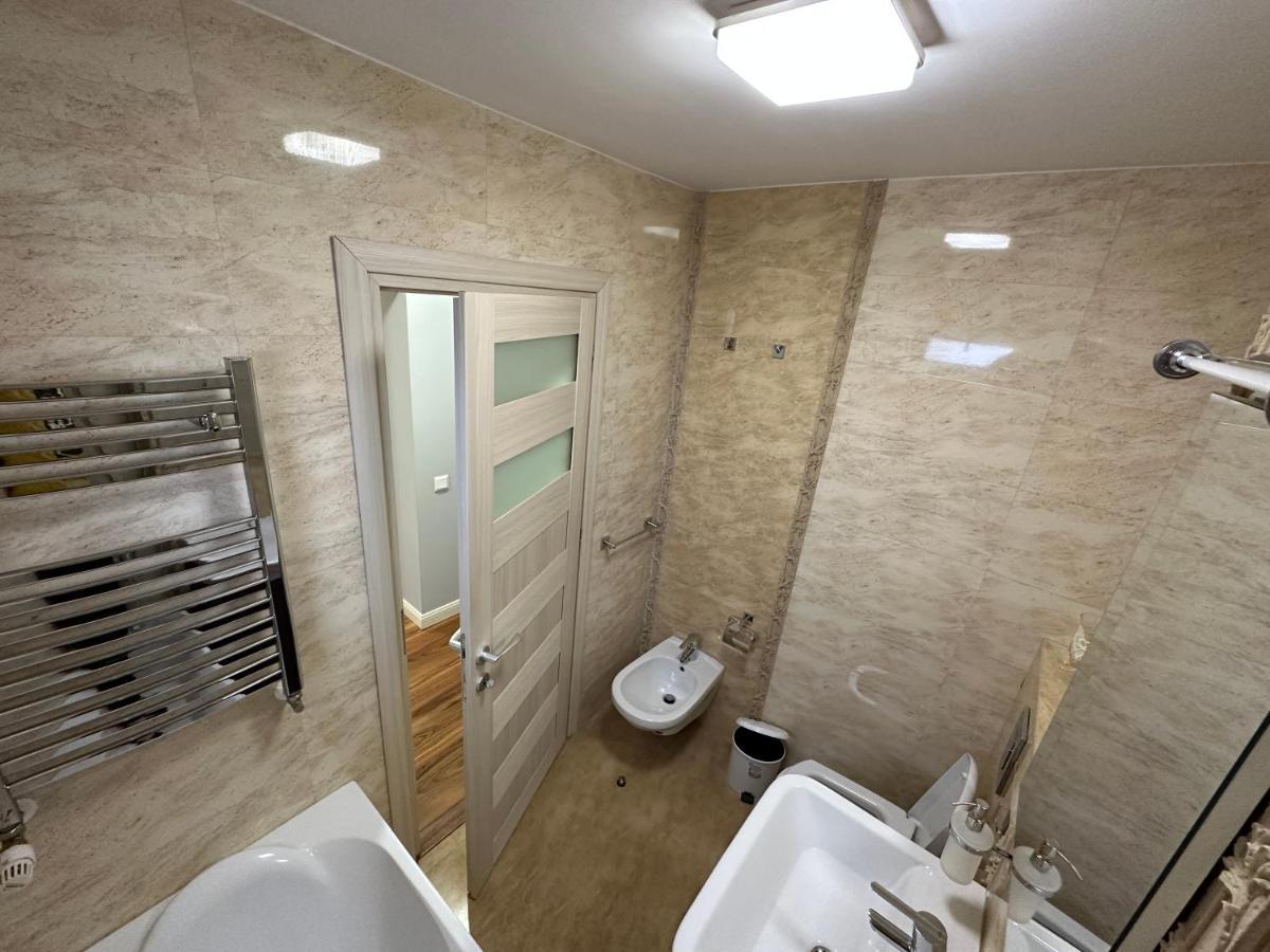Page3 Apartament Targoviste Buitenkant foto
