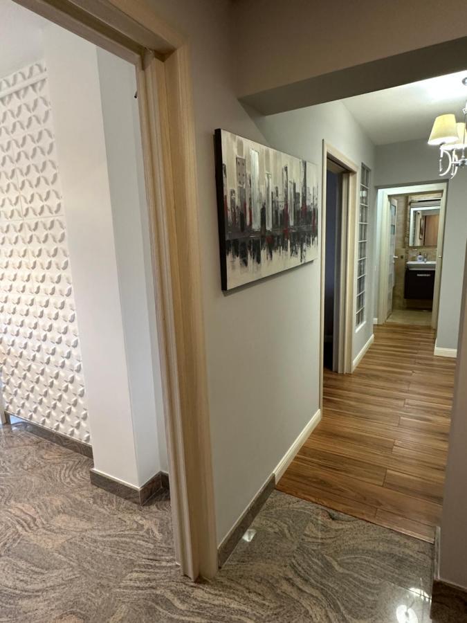 Page3 Apartament Targoviste Buitenkant foto