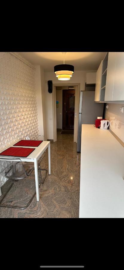 Page3 Apartament Appartement Targoviste Buitenkant foto